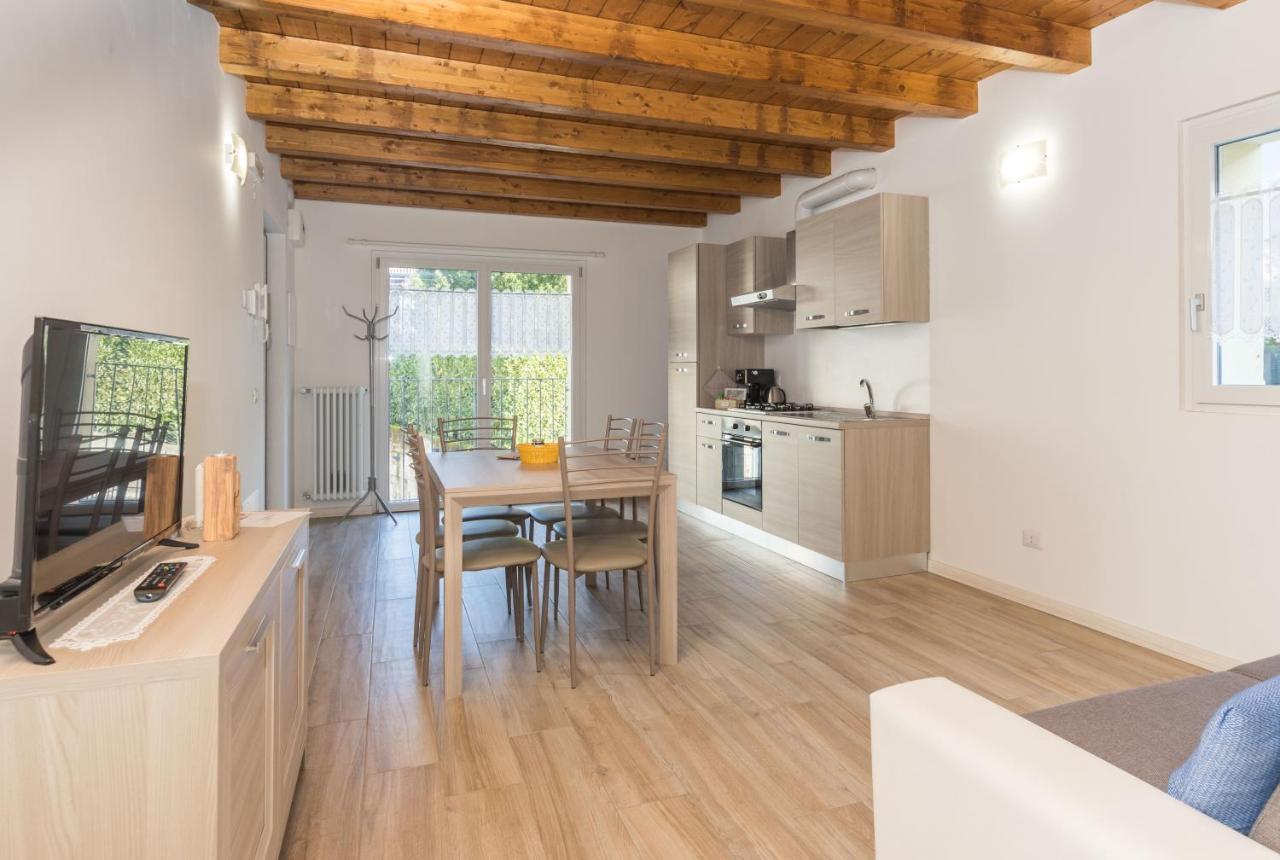 Residenze Lariane Apartment Colico Exterior photo